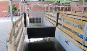 ovale-wasserfuehranlage-system-voncini-blick-ins-tretbecken_zoom
